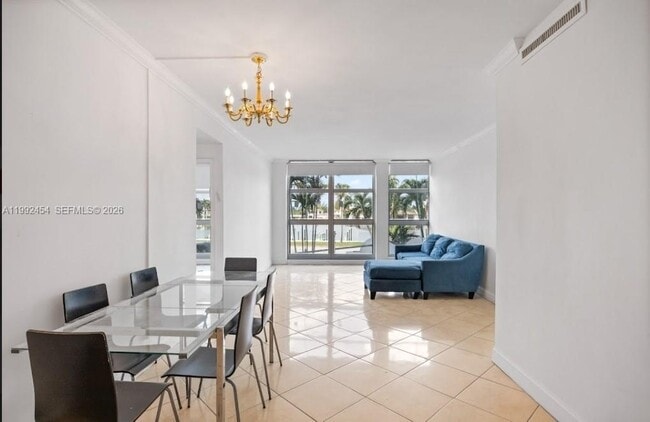 Building Photo - 5055 Collins Ave