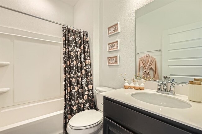 Building Photo - 134 Thistle Trl