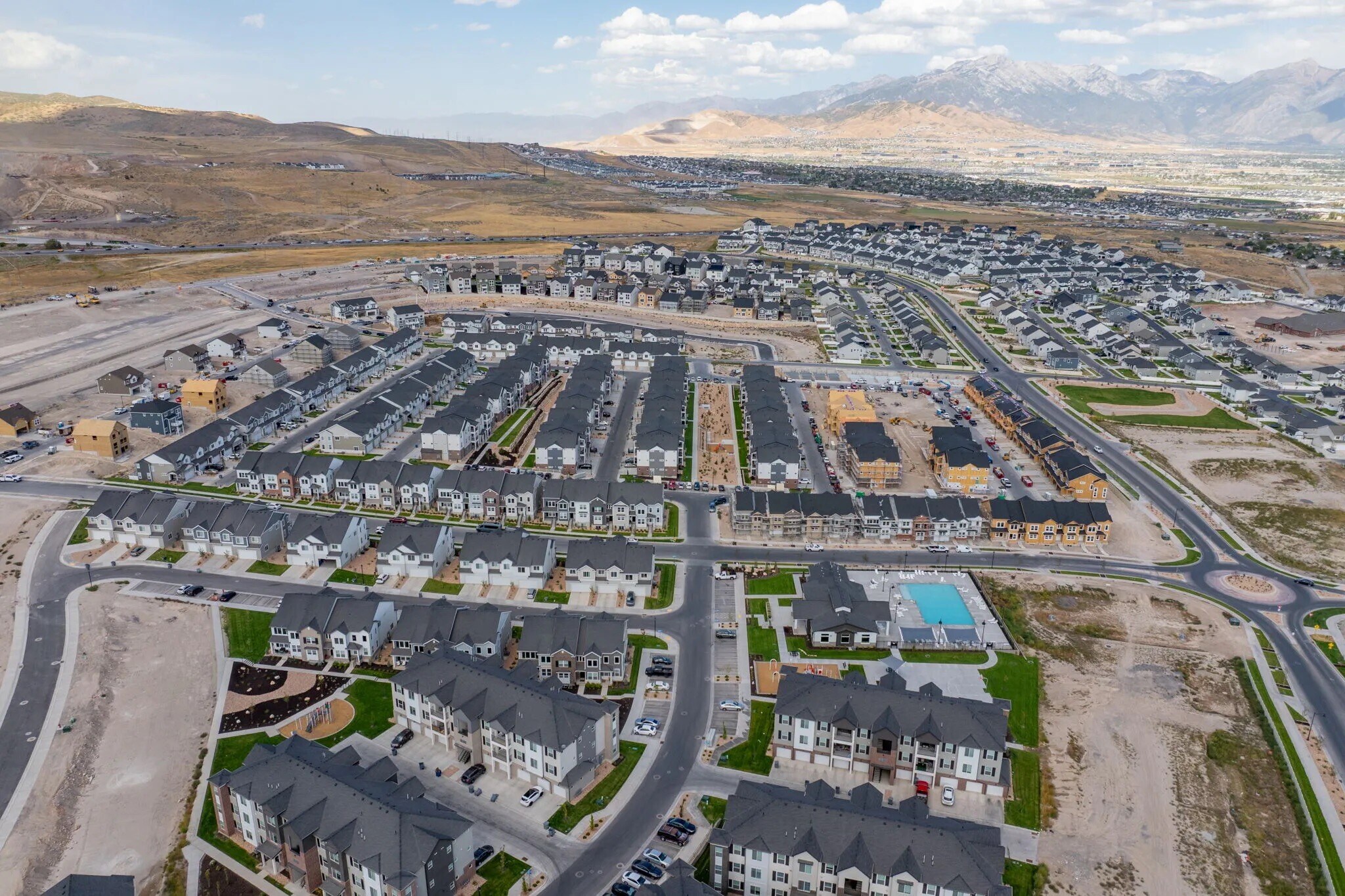 Building Photo - 874 N Hemsworth Way