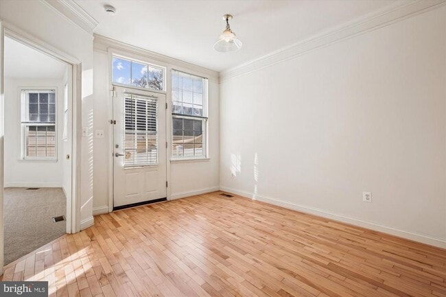 Building Photo - 502 Lawson Way