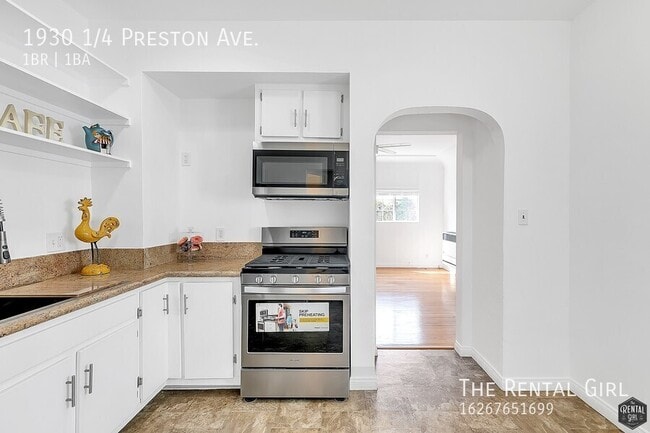 Building Photo - 1930 1/4 Preston Ave. -