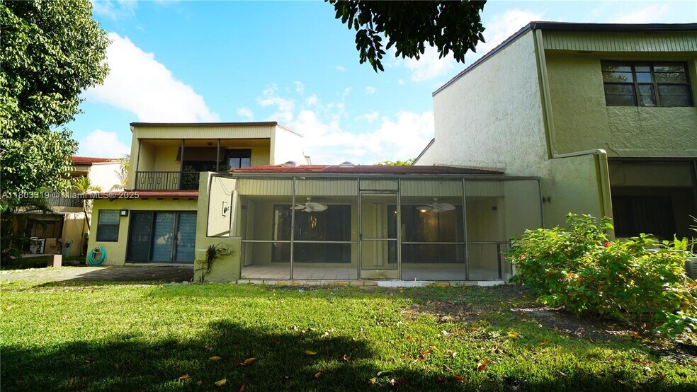 Building Photo - 3823 Estepona Ave