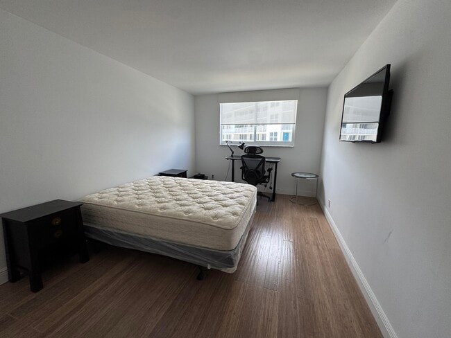 Building Photo - 3540 S Ocean Blvd