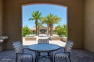 Building Photo - 1367 S Country Club Dr