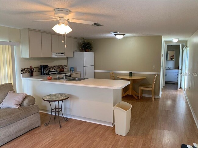 Building Photo - 18306 FL-44