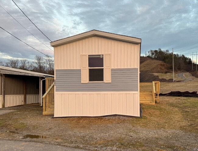 Building Photo - 580 Jessica Way