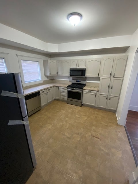 Building Photo - 5 Bedroom Virginia