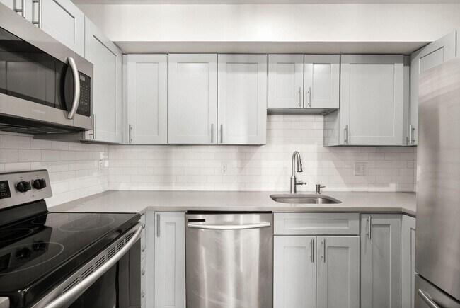 Building Photo - 1733 20th St NW