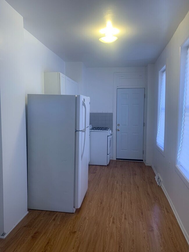 Building Photo - 3 Bedroom House in the West End of York City