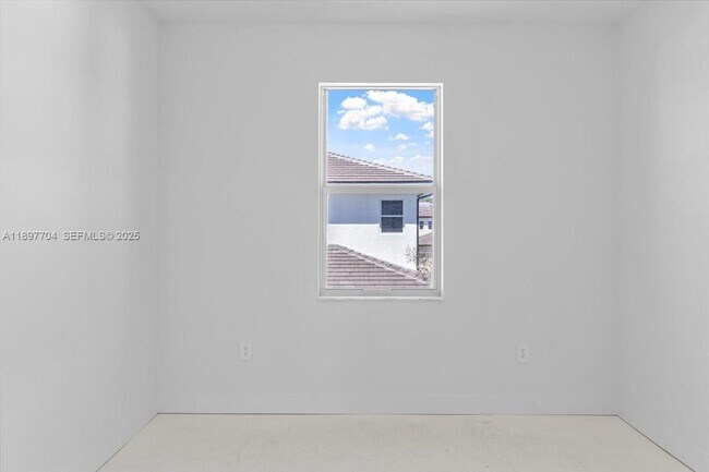 Building Photo - 12237 Green Oak Dr