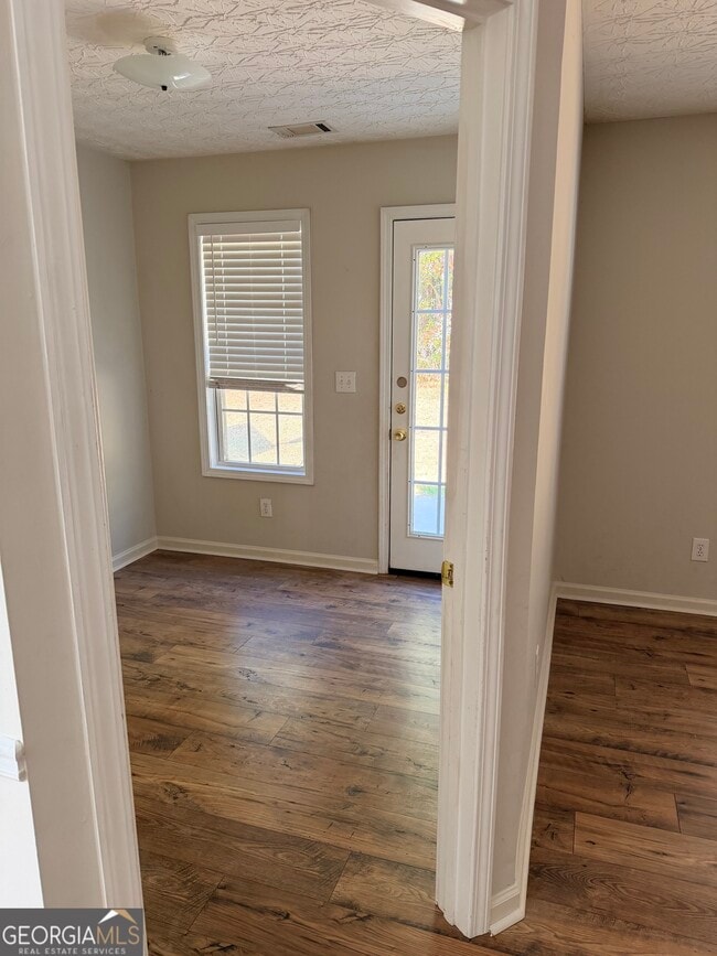 Building Photo - 128 Shadowbrooke Cir SW