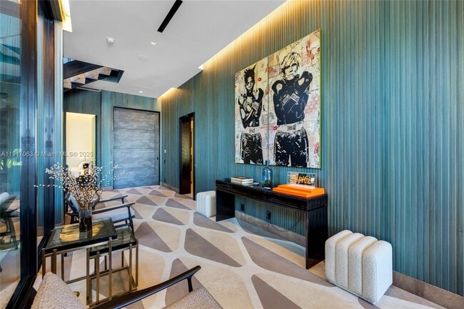 Building Photo - 200 W Rivo Alto Dr