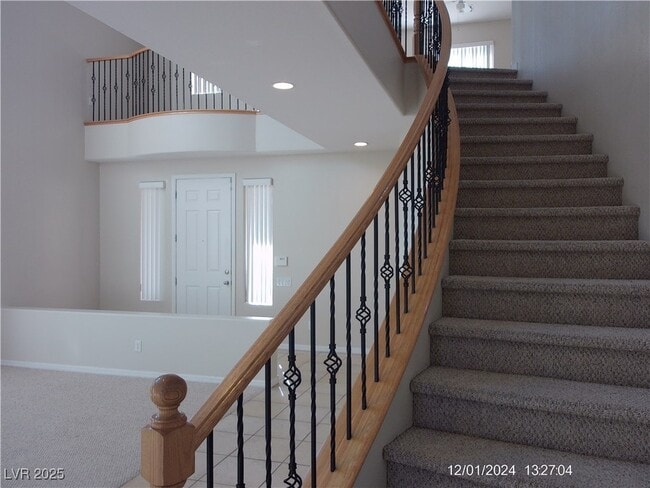 Building Photo - 6528 Birdcall St