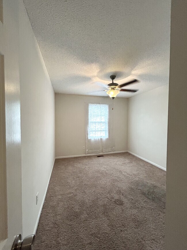 Building Photo - 1222-12W3 Cross Creek Cir