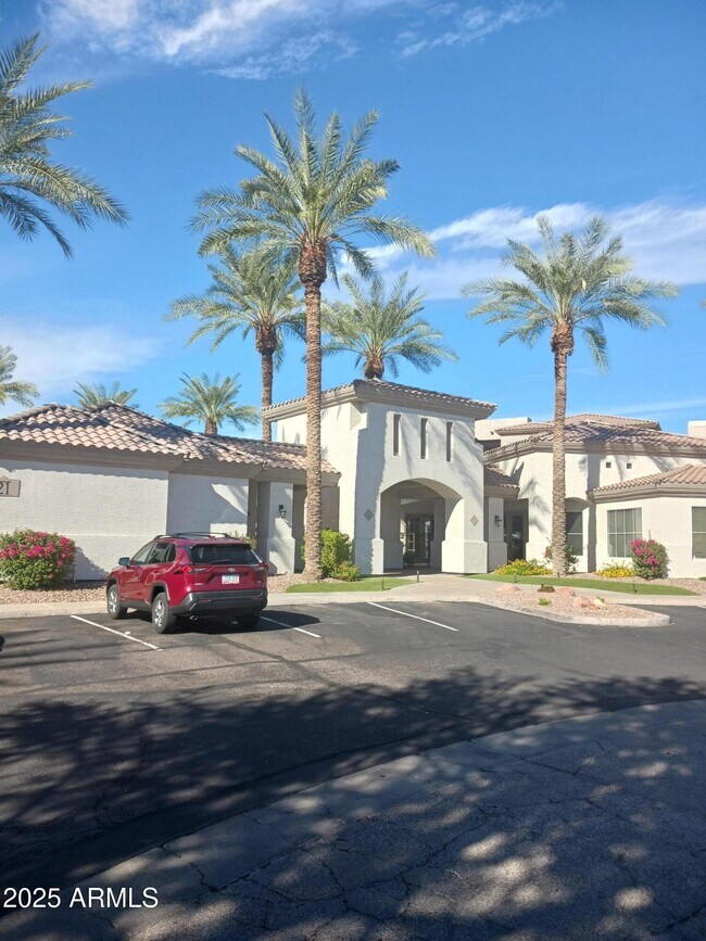 Building Photo - 3236 E Chandler Blvd