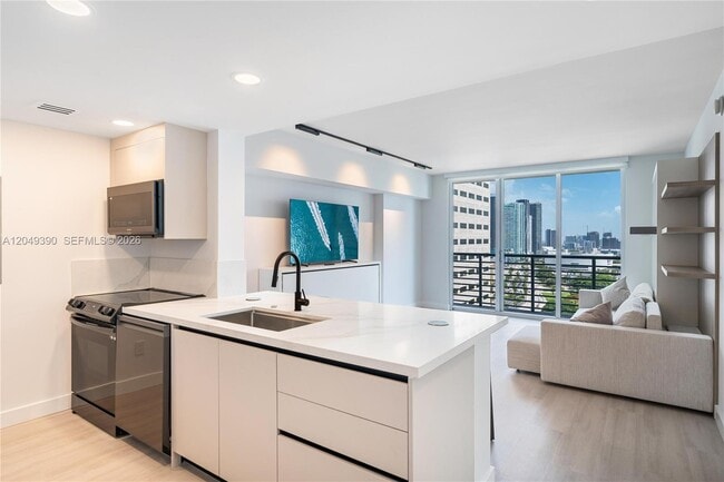 Building Photo - 325 S Biscayne Blvd
