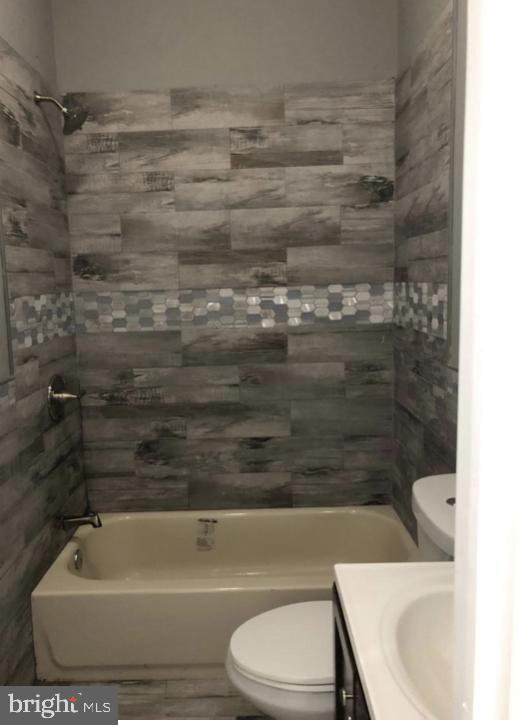 Building Photo - 5113 Chester Ave