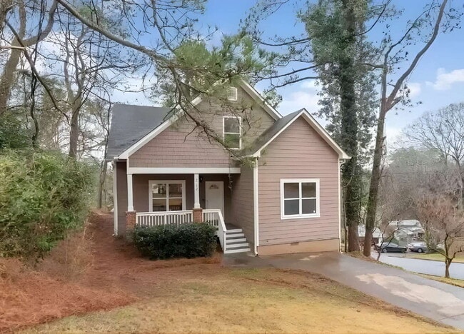 Building Photo - Affordable $190/Week Furnished Room in Westside Intown Atlanta – Utilities Included - High Speed ...