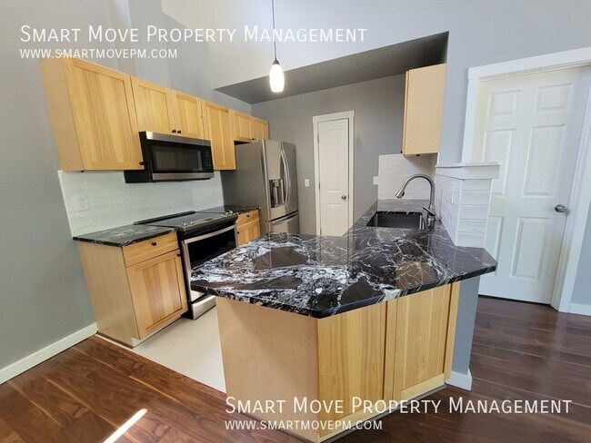 Building Photo - 2705 E Mendota Dr