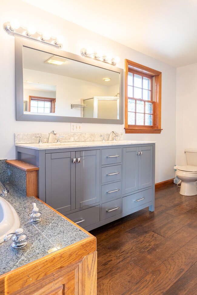 Building Photo - 4 Pheasant Ct