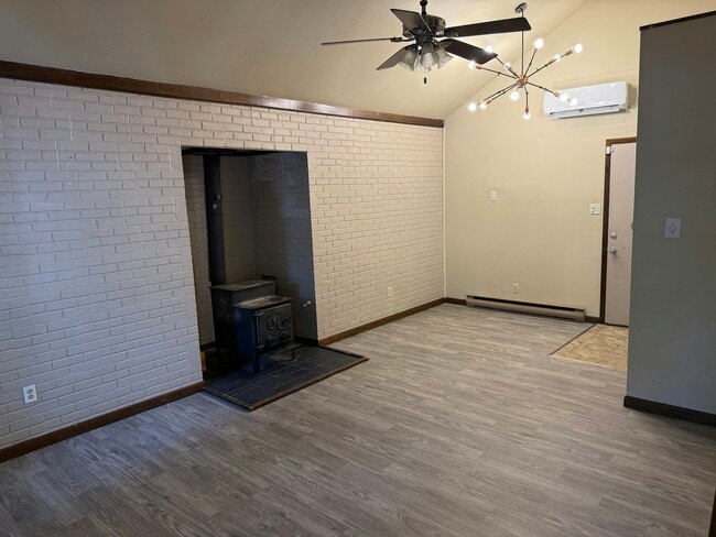 Building Photo - 800 Fahey Cir
