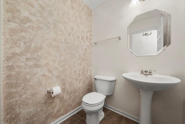 Building Photo - 485 S Jade Ln