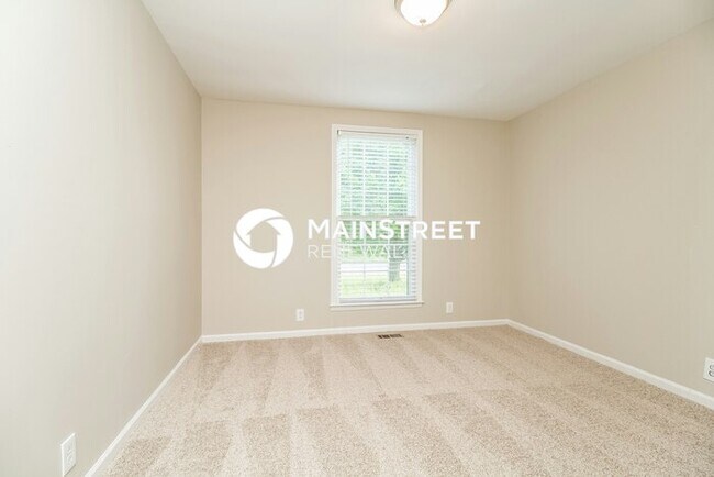 Building Photo - 3 Bedroom Pet-Friendly Home in Smyrna, TN ...
