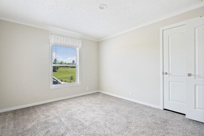 Building Photo - 534 Canter Ct