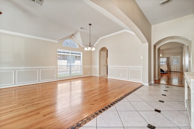 Building Photo - 22914 Cove Timbers Ct