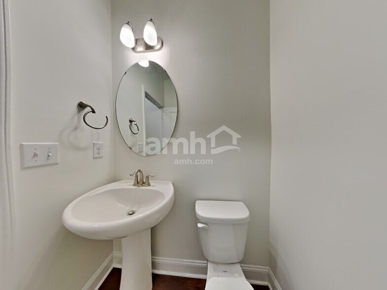 Building Photo - 112 Ashton Dr