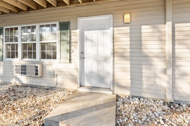 Building Photo - 4516 Greentree Rd