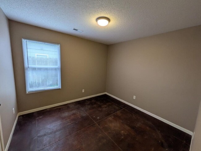 Building Photo - 1334 N Curtis Ct