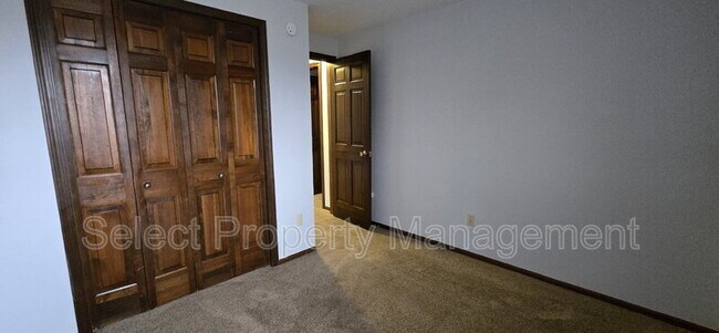 Building Photo - 6208 Landmark Dr