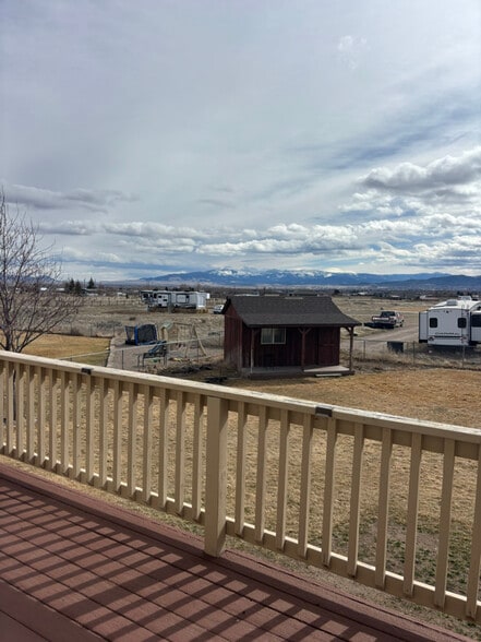 Building Photo - 356 Best Place Rd