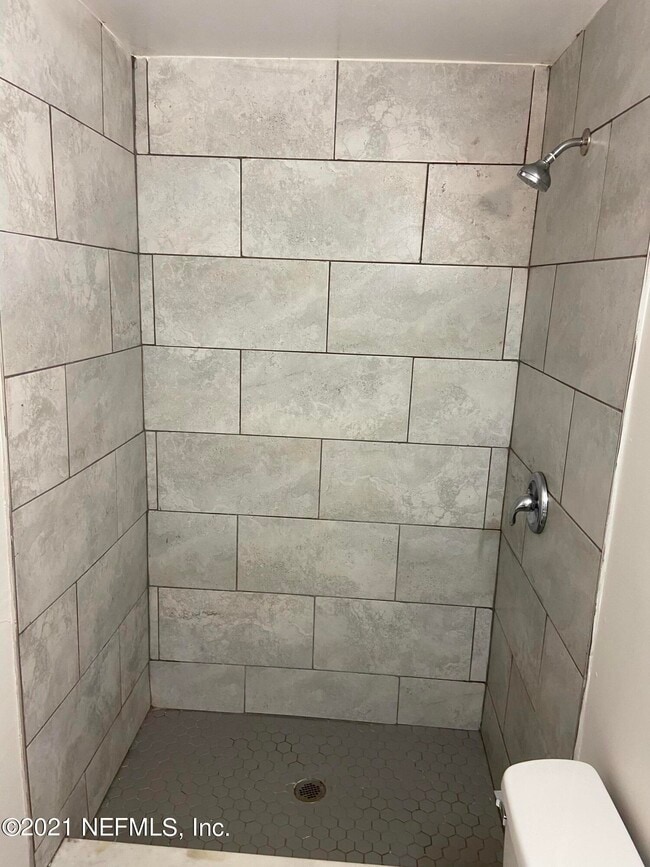 Building Photo - 5366 Baycrest Rd