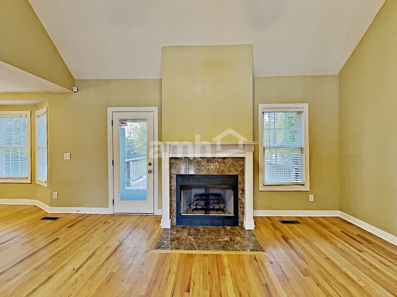 Building Photo - 10010 Langford Ct