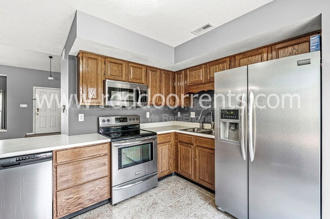 Building Photo - 1522 Lake Point Ln N