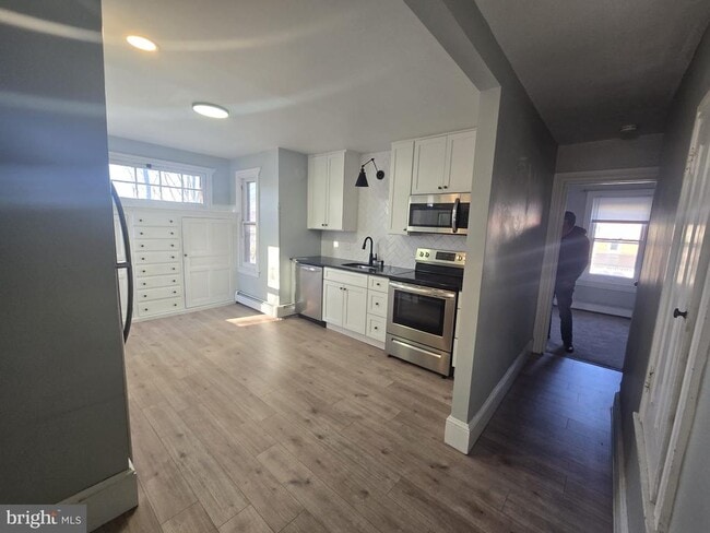 Building Photo - 314 Walnut St