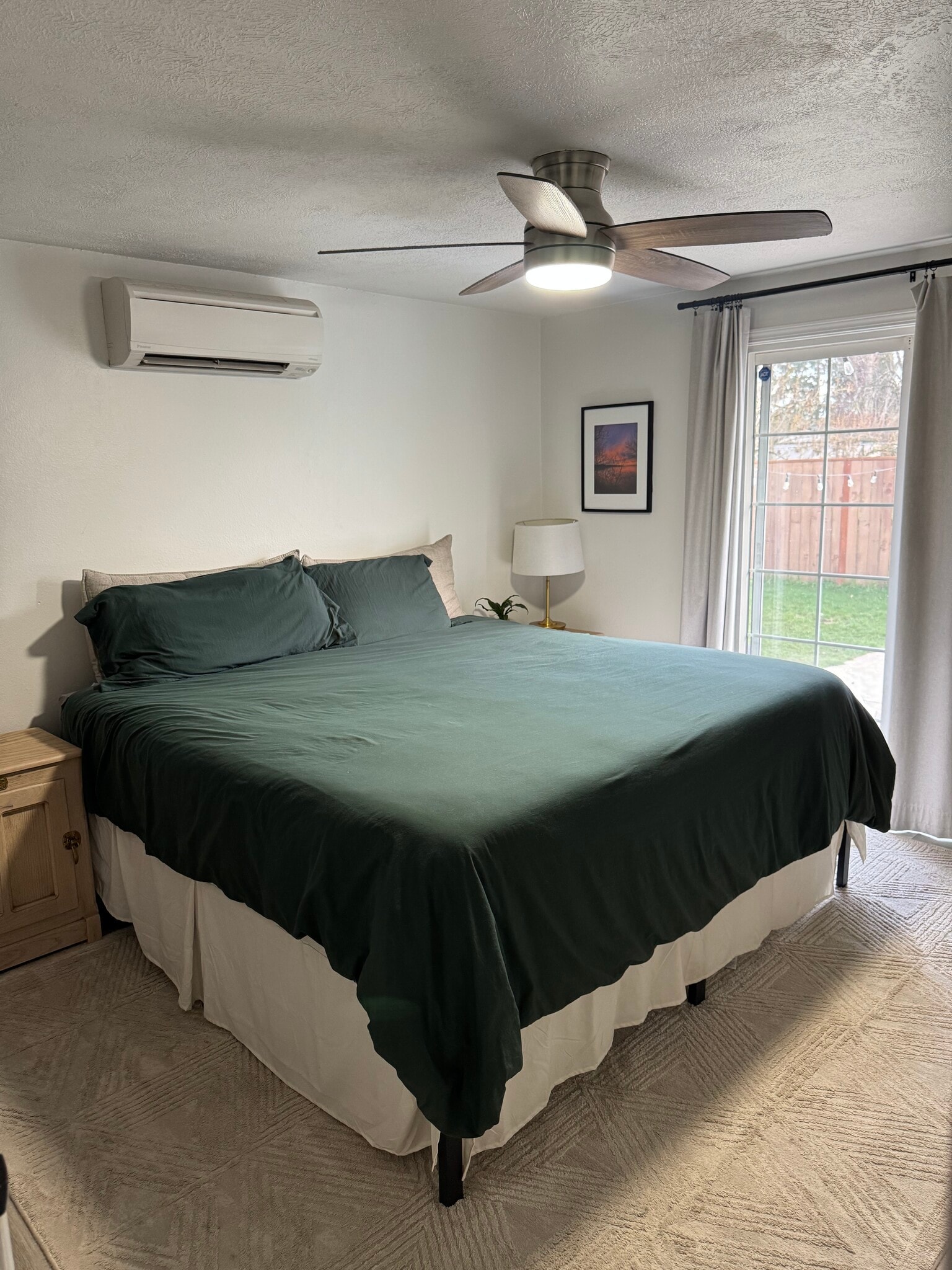 Building Photo - 2327 Don St