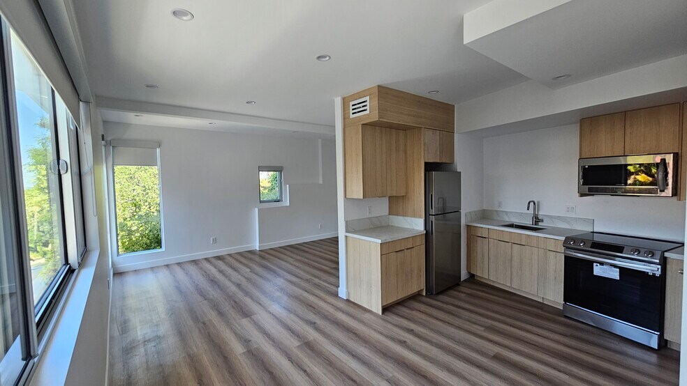 Building Photo - 20514 Califa St