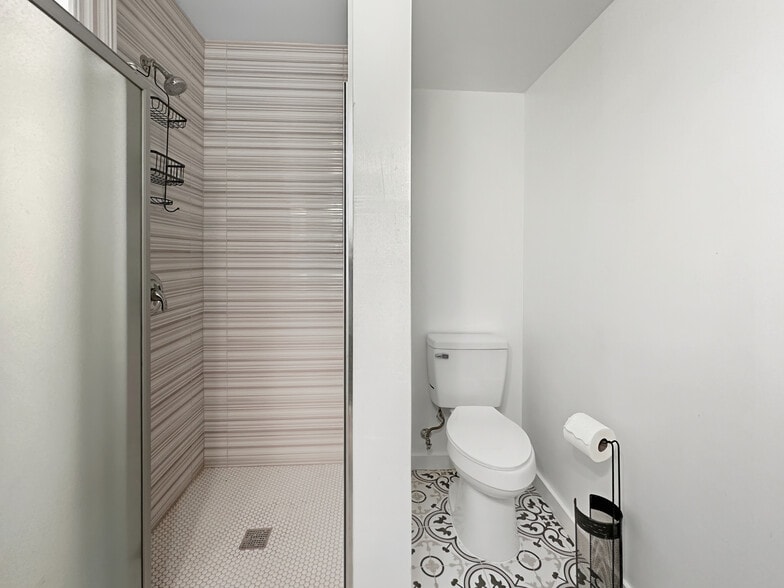 Downstairs Bathroom - 727 E Tujunga Ave