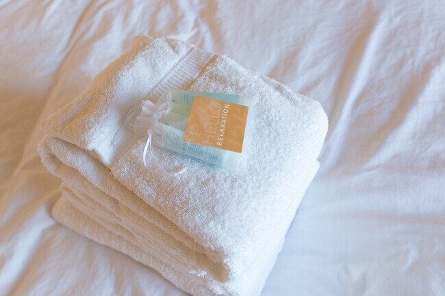 Building Photo - 4905-B Southwest Othello Street-SI ID1271726P