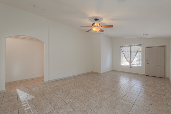 Building Photo - 43749 W Magnolia Rd