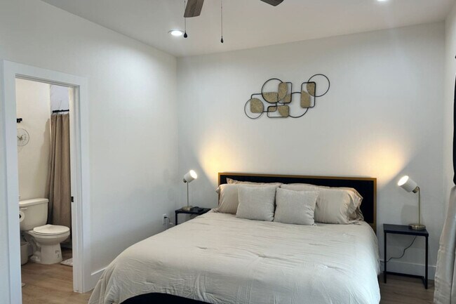 Building Photo - 929 Marjorie St