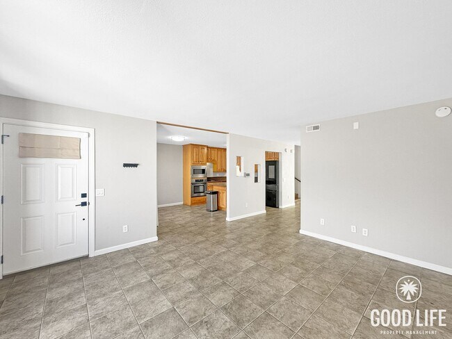 Building Photo - SD: Spacious 3BD/2.5BA Two-Story Condo in Southwest Chula Vista with Kitchen Island, In-Unit Laun...