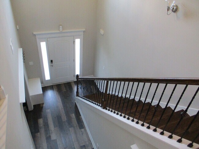 Building Photo - Beautiful Columbia County Home