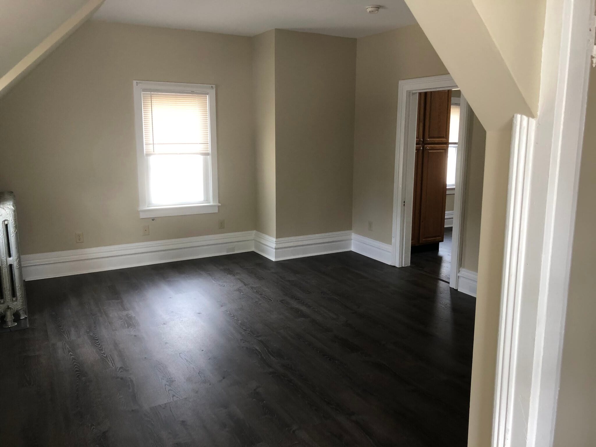 Building Photo - 319 Safford Street