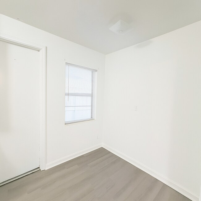 Building Photo - Charming Home for Rent in Murray Hill!