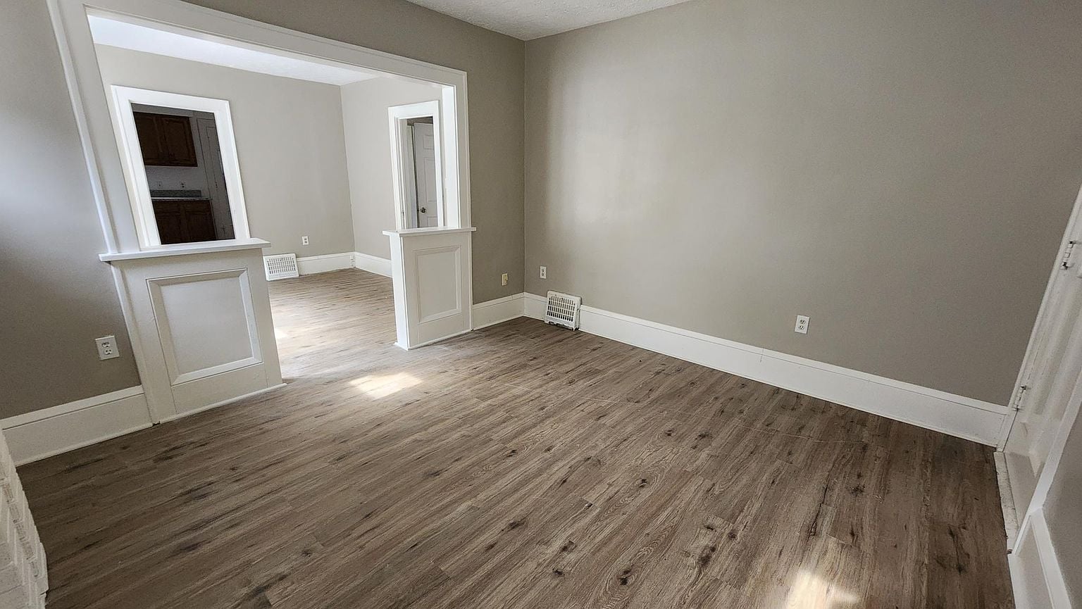 Building Photo - 1138 Collinwood Ave