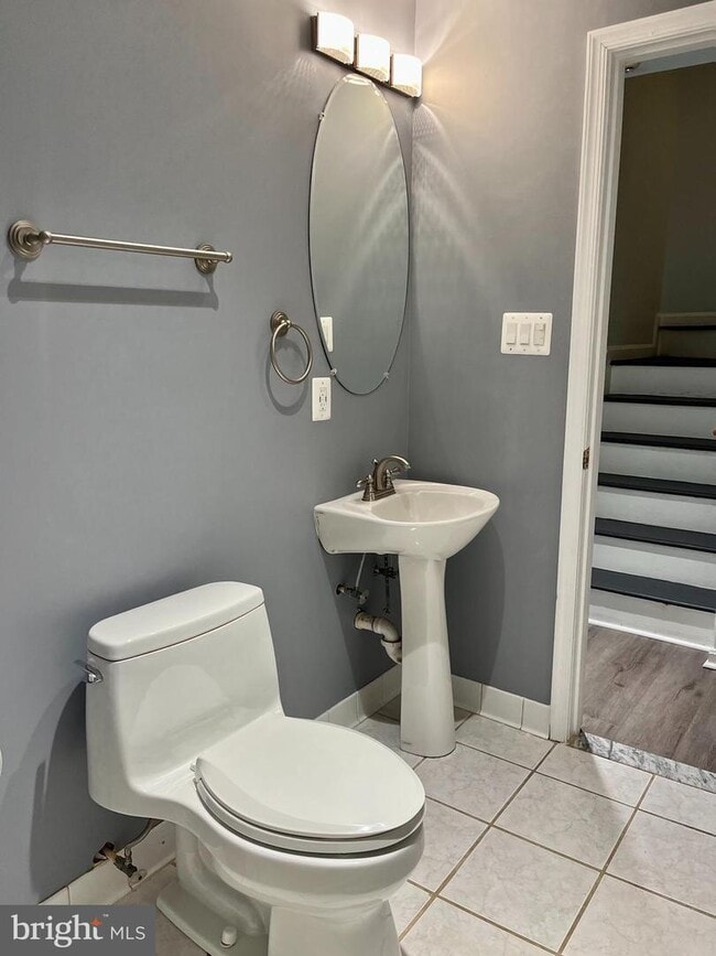 Building Photo - 518 Francis Nicholson Way